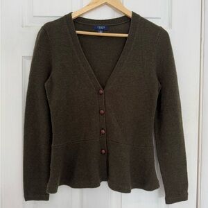 Chaps Green Cardigan Sweater with V-neck and Fitted Silhouette